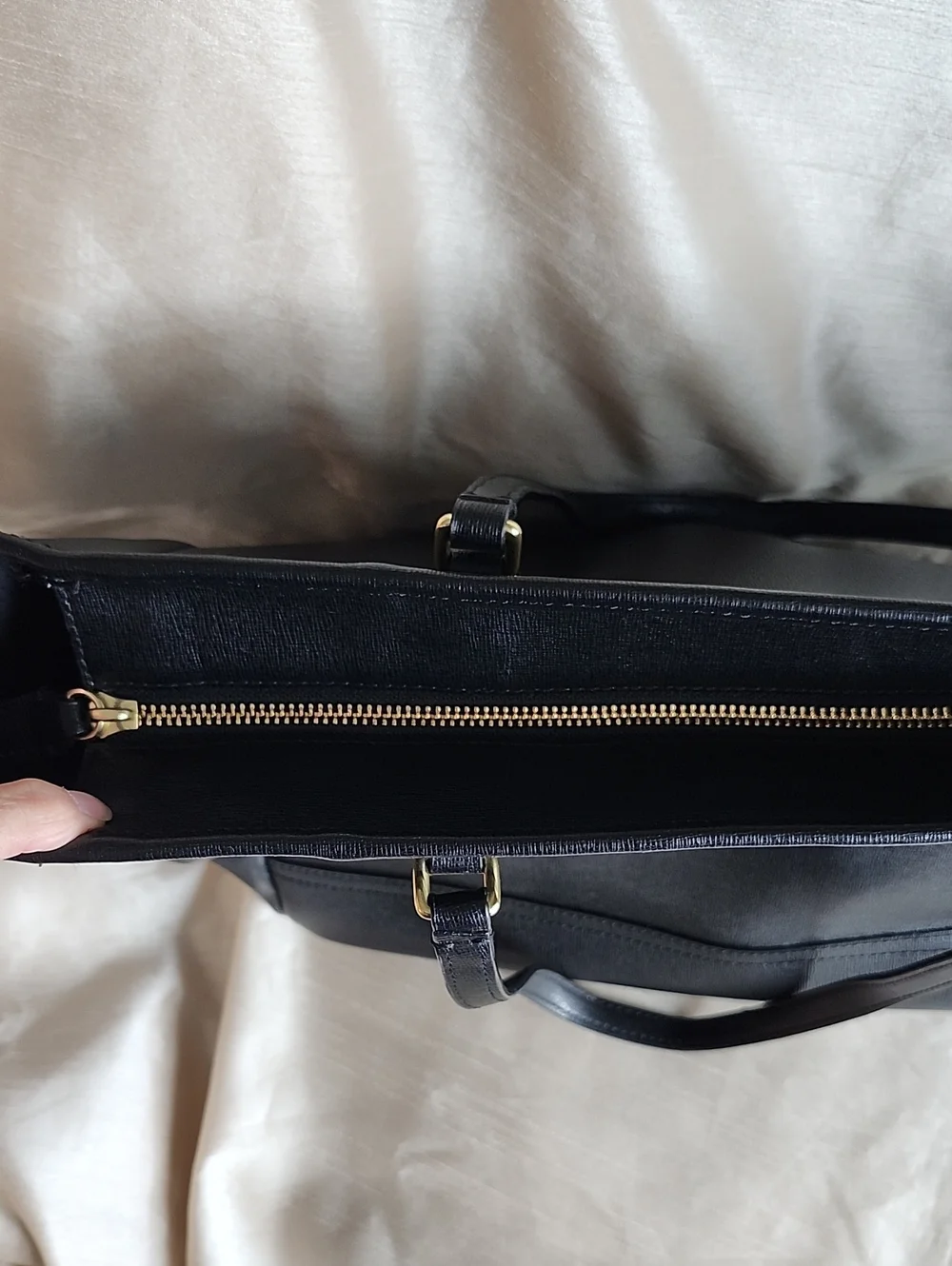 Coach Good Cond. Large Black Leather Zip Top Tote W/Gold-Tone Logo, $95